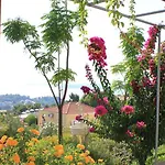 Apartment Maria's Garden *